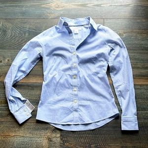 Banana Republic women’s dress shirt